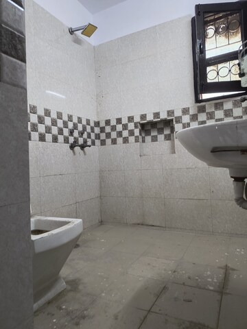 Bathroom in 2 BHK Apartment at Sarita Vihar – for Rent