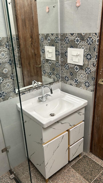 Bathroom in 1 RK Builder Floor at Mansa Devi – for Rent