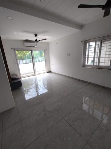 Room in 3 BHK Villa at Srinidhi Hill Park, Bachupally – for Rent