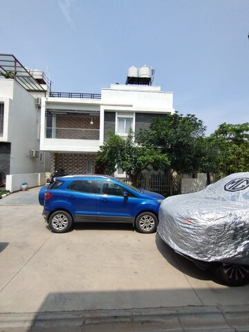 Parking in 3 BHK Villa at Srinidhi Hill Park, Bachupally – for Rent