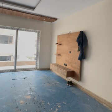 Room in 5 BHK Builder Floor at Sector 21c – for Sale