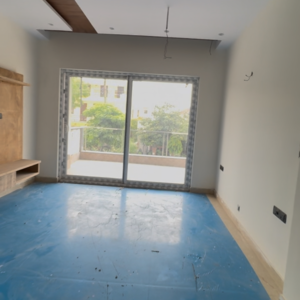 Room in 5 BHK Builder Floor at Sector 21c – for Sale