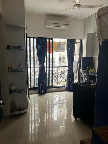 Room in 2 BHK Apartment at Valentine Apartments, Goregaon East – for Rent
