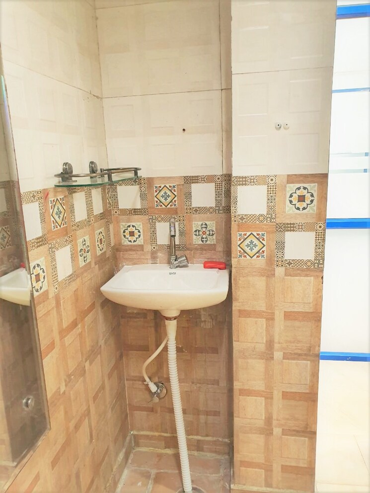 Kitchen, sector 3 Commercial Office Space 2200 Sq.Ft. In Sector 3 Noida 8867067