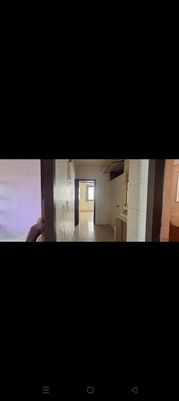 Room in 3 BHK Apartment at Runwal Estate, Dhokali – for Rent