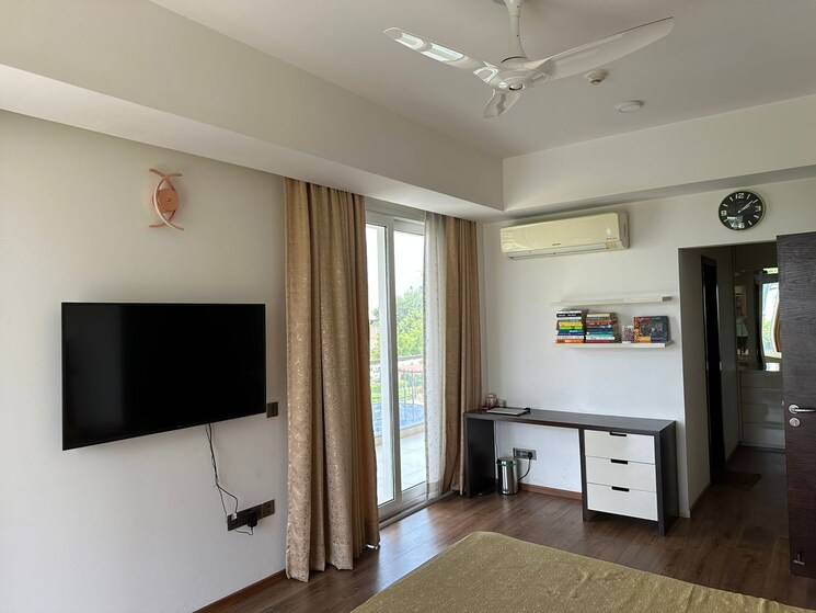 Room, mahindra-luminare 3 Bedroom 3000 Sq.Ft. Apartment In Sector 59 Gurgaon 8867109