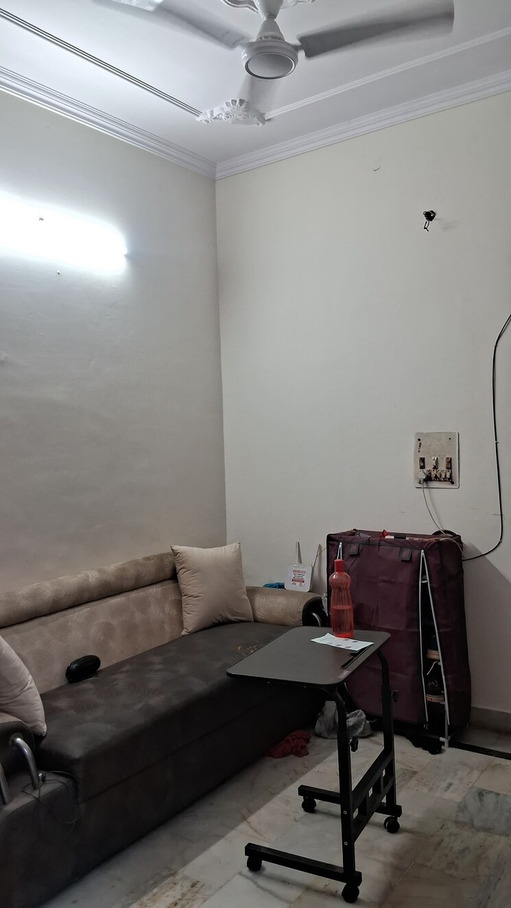 Master Bedroom, subhash nagar 1 Bedroom 100 Sq.Yd. Builder Floor In Subhash Nagar Delhi 8867154