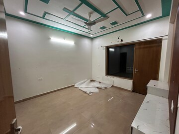 Room in 3 BHK Apartment at Jakhan – for Rent