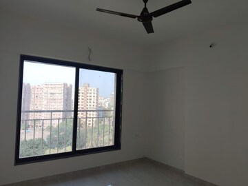 Room in 3 BHK Apartment at Naman Habitat, Andheri West – for Rent