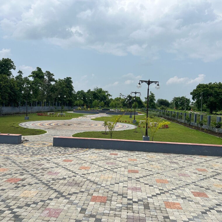 Swimming Pool, besa pipla rd  1130 Sq.Ft. Plot In Besa Pipla rd Nagpur 8867170