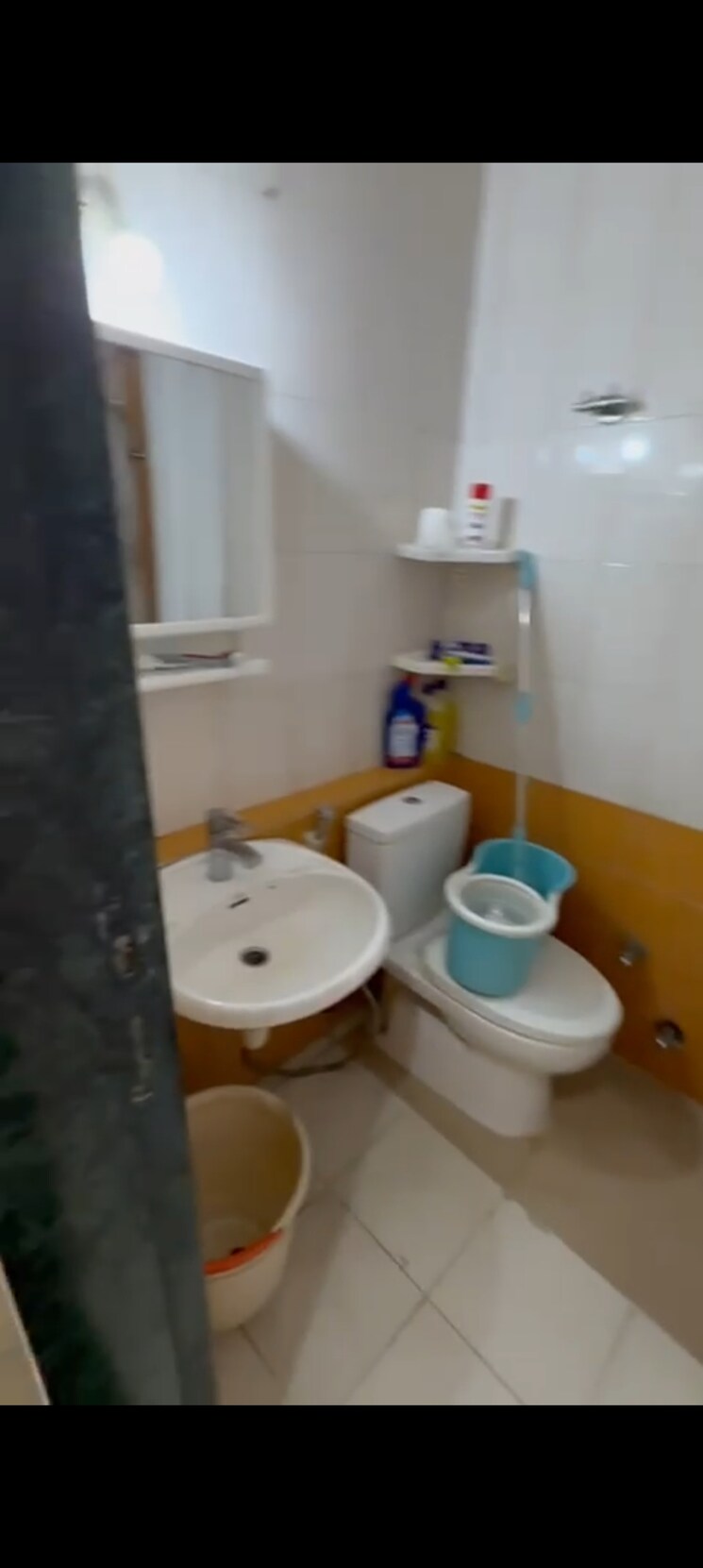 Bathroom, hiranandani-estate 3 Bedroom 1100 Sq.Ft. Apartment In Ghodbunder Road Thane 8867151