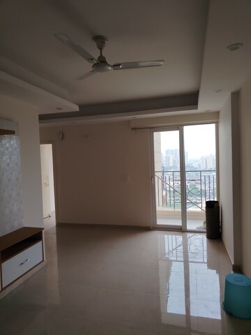 Room in 2 BHK Apartment at Signature The Millennia 2, Sector 37d – for Rent