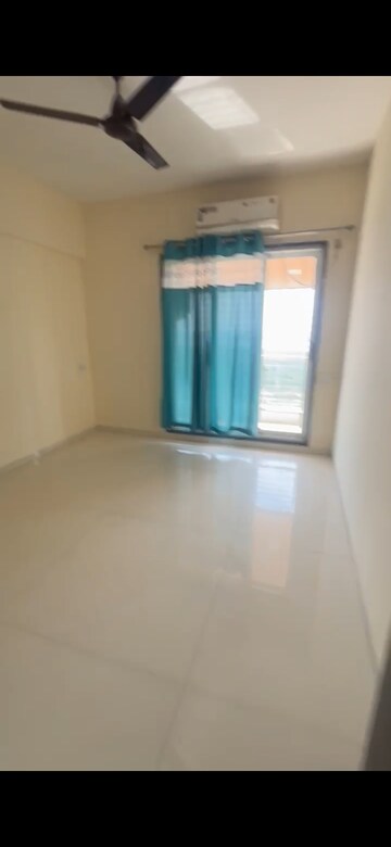 Master Bedroom in 3 BHK Apartment at Shree Samarth Heights, Ghansoli – for Rent