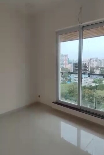 Room in 3 BHK Apartment at Jiten Apartment, Andheri West – for Rent
