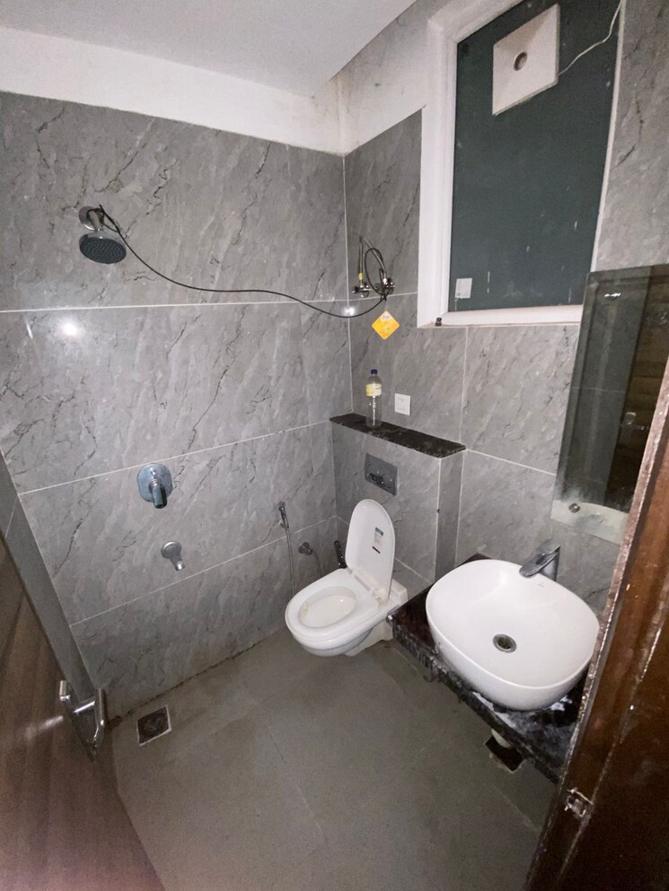 Bathroom, dhakoli 3 Bedroom 1125 Sq.Ft. Apartment In Dhakoli Zirakpur 8867211