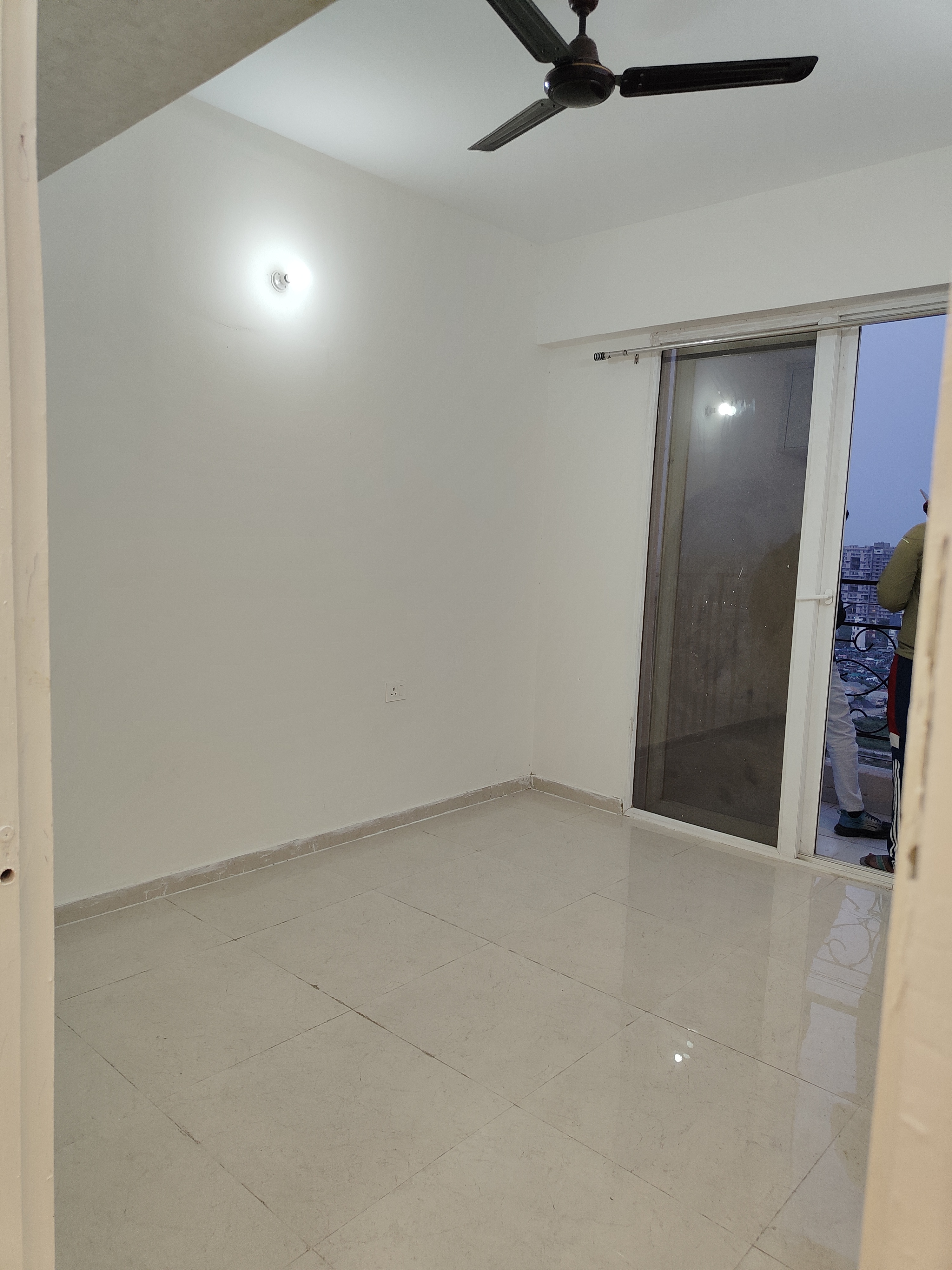 2 BHK Apartment For Rent in Signature The Millennia 2