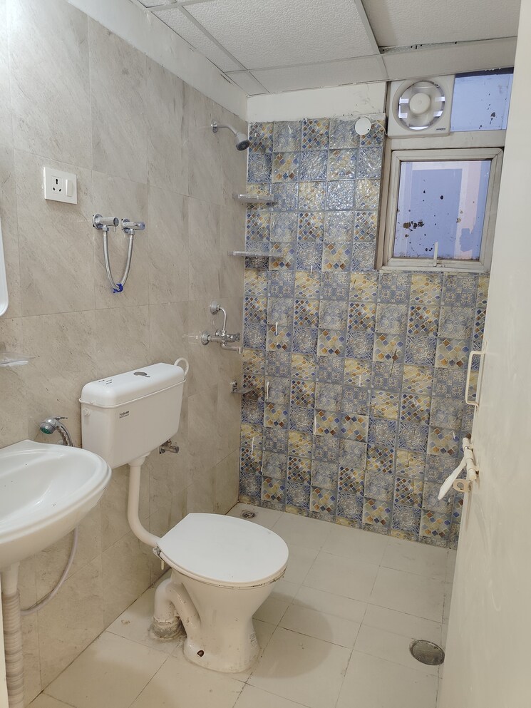Bathroom, signature-the-millennia-2 2 Bedroom 603 Sq.Ft. Apartment In Sector 37d Gurgaon 8867354