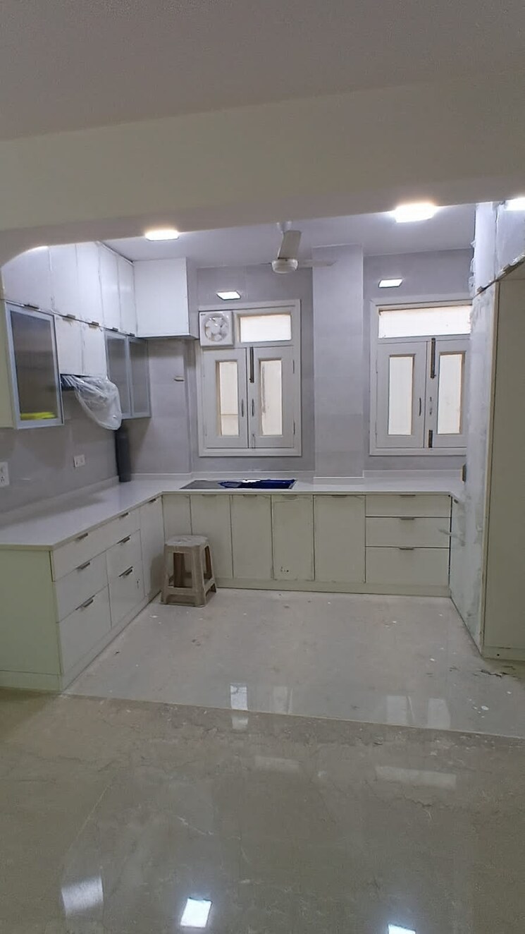Kitchen, east of kailash 3 Bedroom 1200 Sq.Ft. Builder Floor In East Of Kailash Delhi 8867261