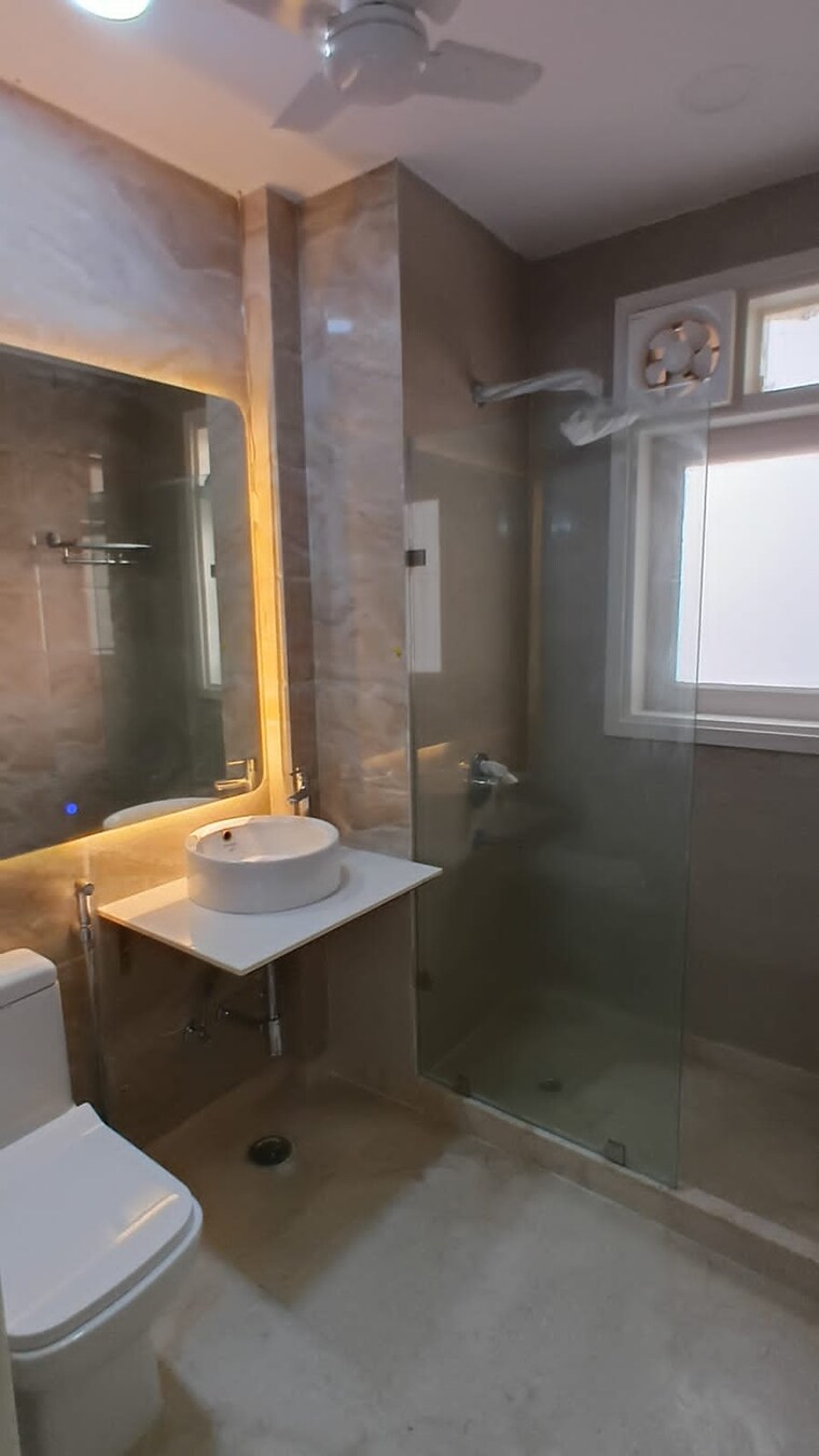 Bathroom, east of kailash 3 Bedroom 1200 Sq.Ft. Builder Floor In East Of Kailash Delhi 8867261