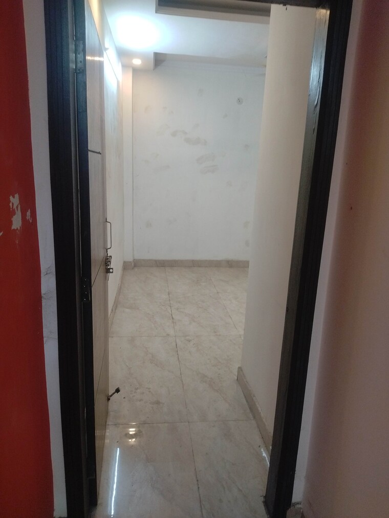 Room, govindpuri 3 Bedroom 900 Sq.Ft. Builder Floor In Govindpuri Delhi 8867312