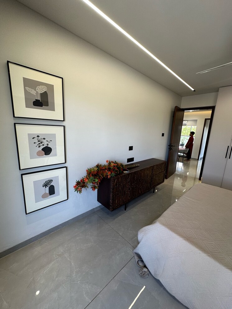 Room, strut-arcadia-77 4 Bedroom 425 Sq.Yd. Apartment In Gota Ahmedabad 8867221