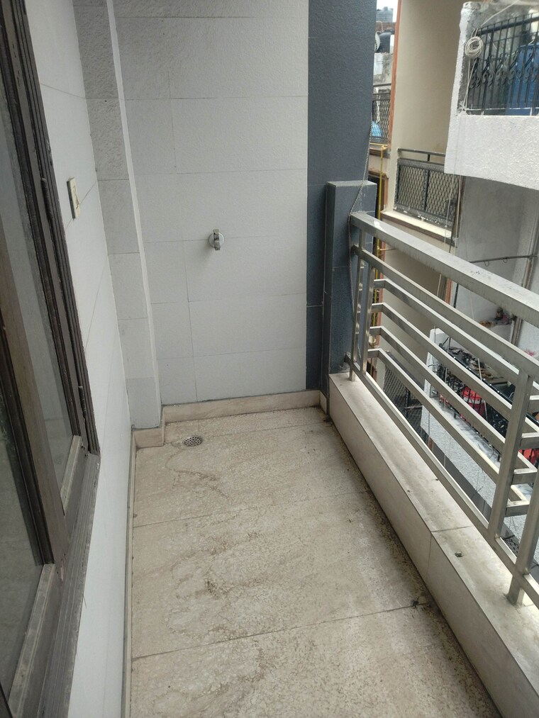 Balcony, govindpuri 3 Bedroom 900 Sq.Ft. Builder Floor In Govindpuri Delhi 8867312
