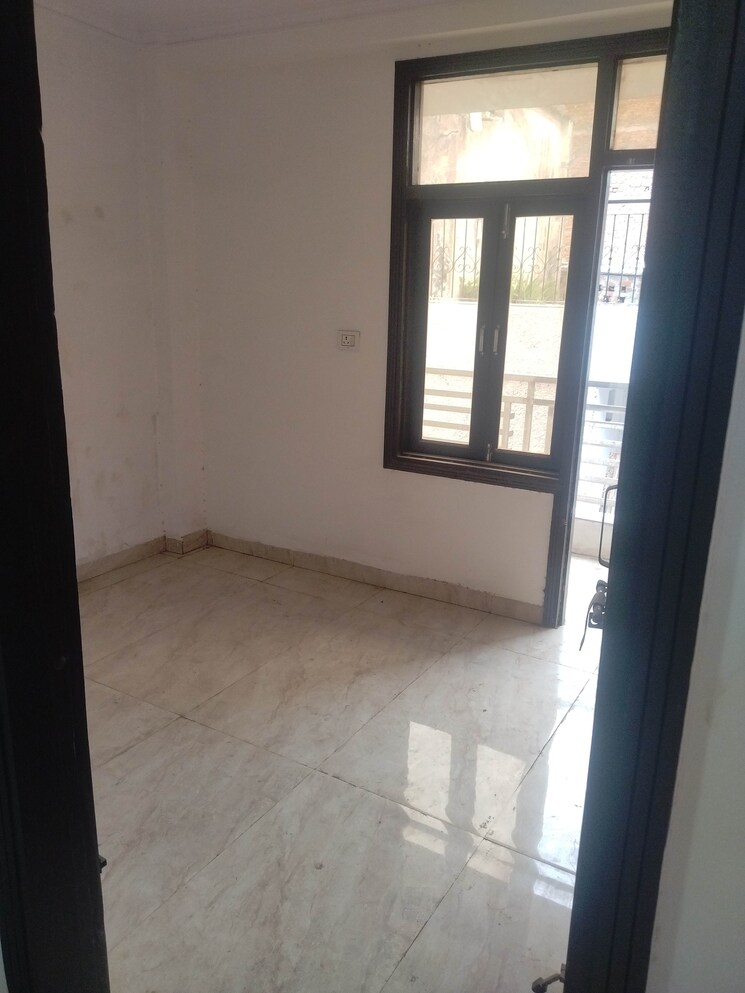 Room, govindpuri 3 Bedroom 900 Sq.Ft. Builder Floor In Govindpuri Delhi 8867312