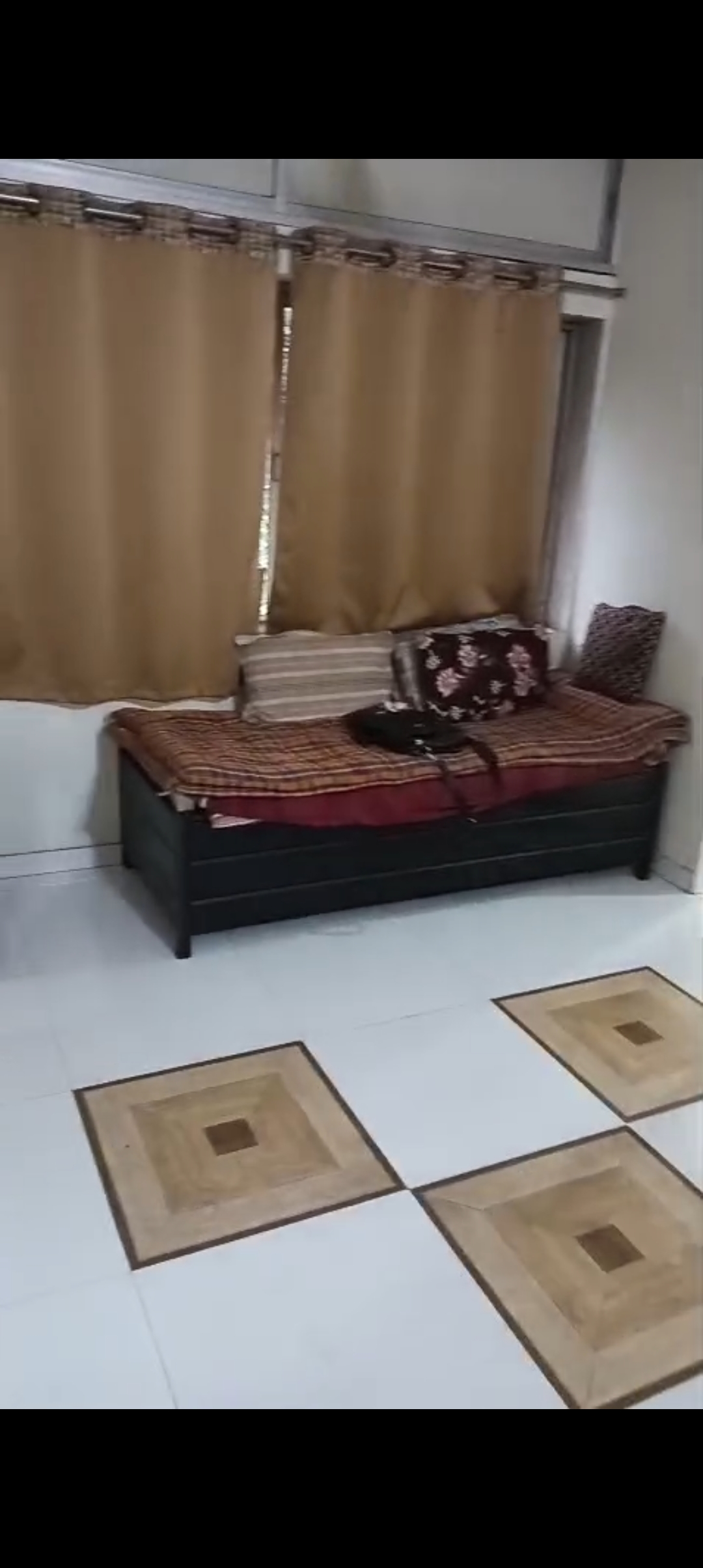 1 BHK Apartment For Rent in Purushottam Plaza