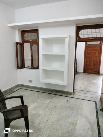 Room in 2 BHK Builder Floor at Kamta – for Rent