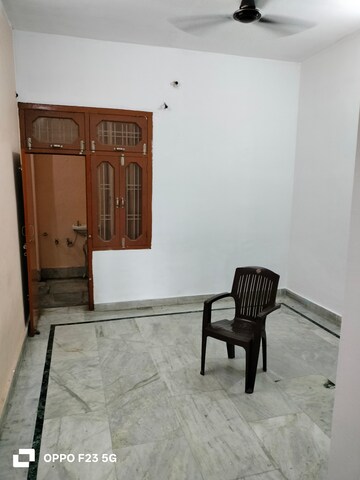 Room in 2 BHK Builder Floor at Kamta – for Rent