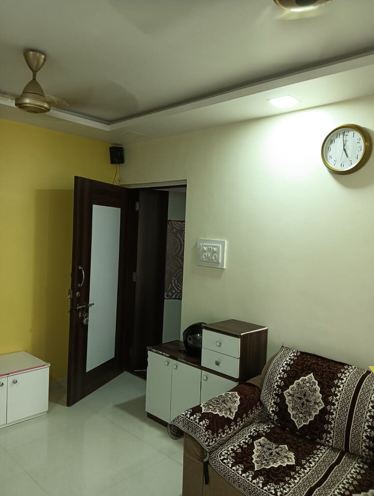 Living Room, vasant-vihar-complex 1 Bedroom 750 Sq.Ft. Apartment In Pokhran Road No Two Thane 8867355