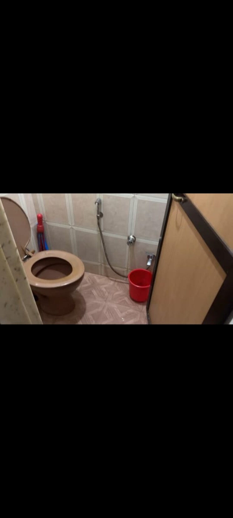 Bathroom, vasant-vihar-complex 2 Bedroom 600 Sq.Ft. Apartment In Pokhran Road No Two Thane 8867366
