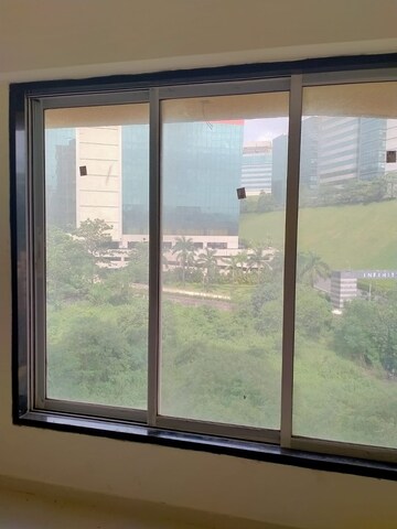 Room in 2 BHK Apartment at Oberoi Sky City, Borivali East – for Rent