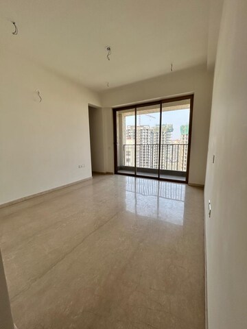Room in 5 BHK Apartment at Godrej RKS, Chembur – for Sale