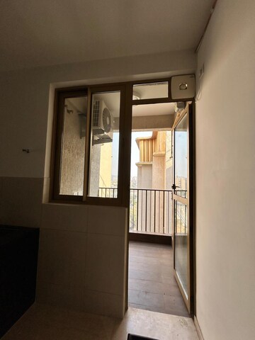 Room in 5 BHK Apartment at Godrej RKS, Chembur – for Sale