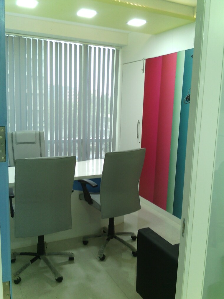 Team Area, ghatkopar east Commercial Office Space 1825 Sq.Ft. In Ghatkopar East Mumbai 8867450