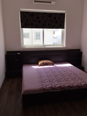 Bedroom in 3.5 BHK Apartment at Emaar The Palm Drive-Palm Studios, Sector 66 – for Rent