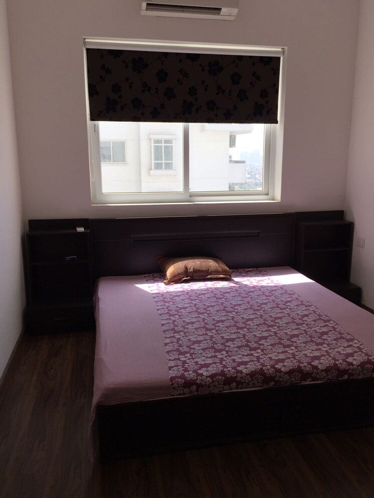 Bedroom, emaar-the-palm-drive-palm-studios 3.5 Bedroom 1950 Sq.Ft. Apartment In Sector 66 Gurgaon 8867142