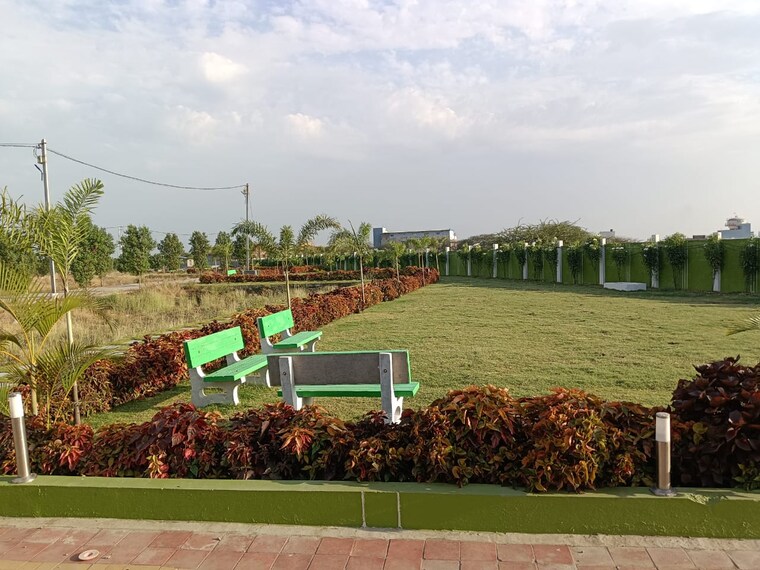 Garden, mhow  800 Sq.Yd. Plot In Mhow Indore 8867554