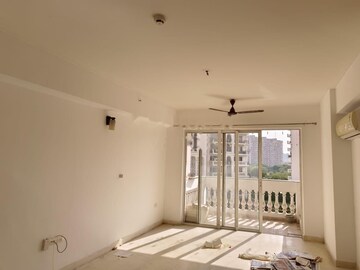 3 BHK Apartment For Rent in DLF Regal Gardens, Sector 90