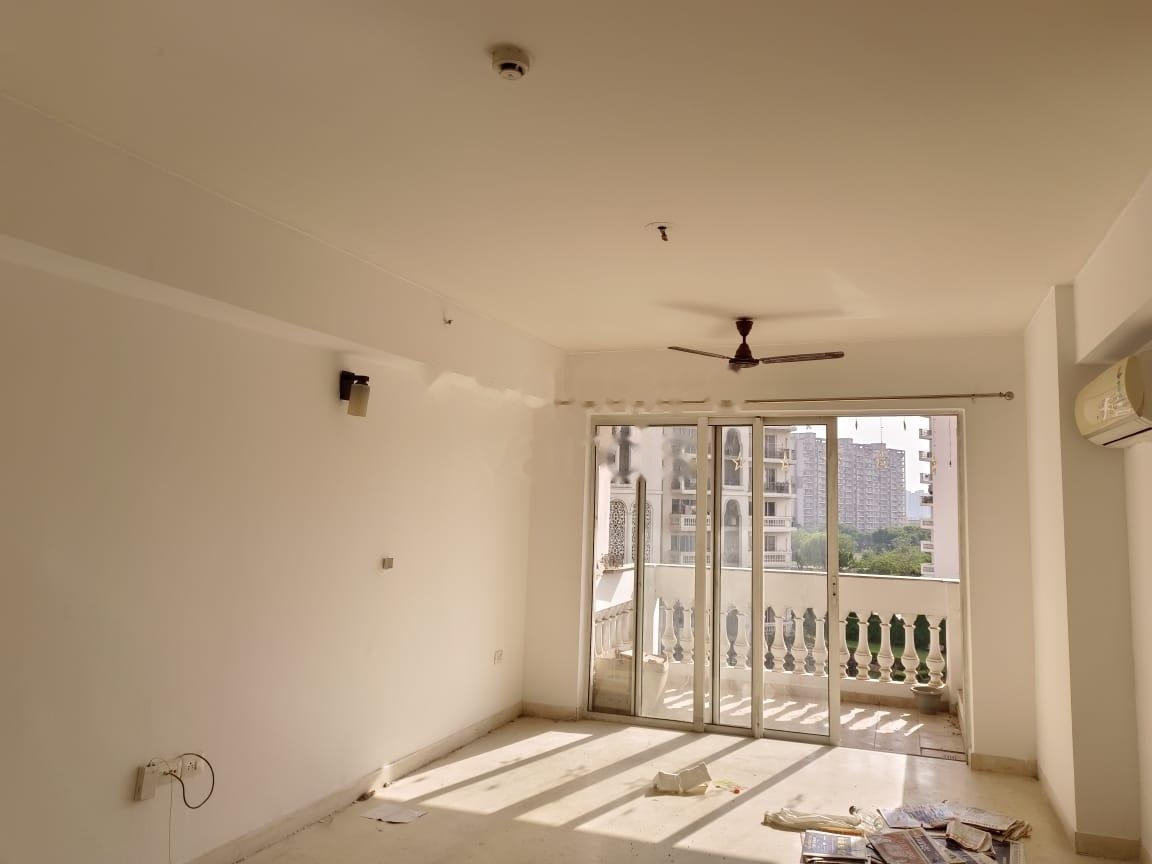 3 BHK Apartment For Rent in DLF Regal Gardens
