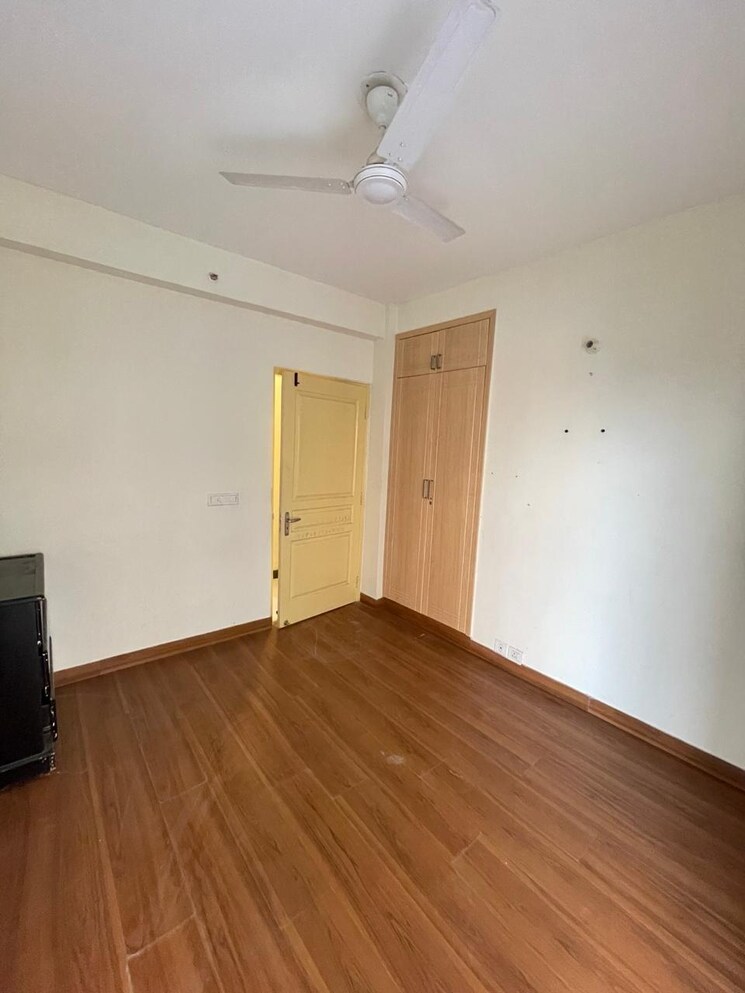 Room, bptp-the-resort 3 Bedroom 2019 Sq.Ft. Apartment In Sector 75 Faridabad 8867567