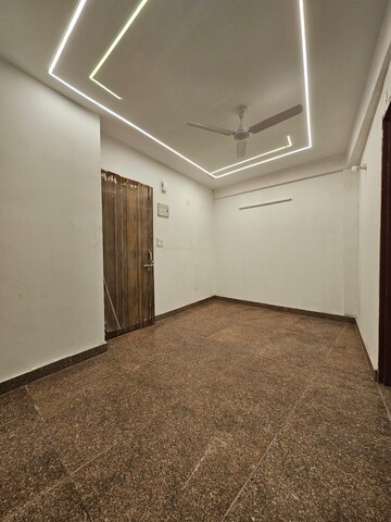 Room in 1 BHK Builder Floor at Saket – for Rent
