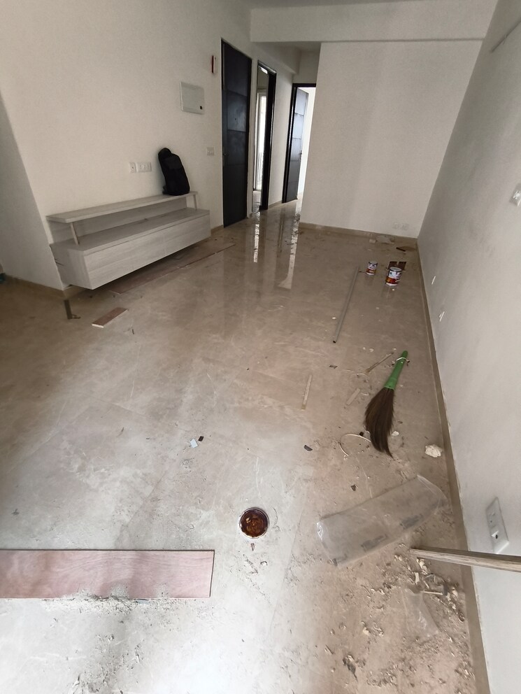 Room, signature-global-park-4-and-5 3 Bedroom 1006 Sq.Ft. Apartment In Sohna Sector 36 Gurgaon 8867732