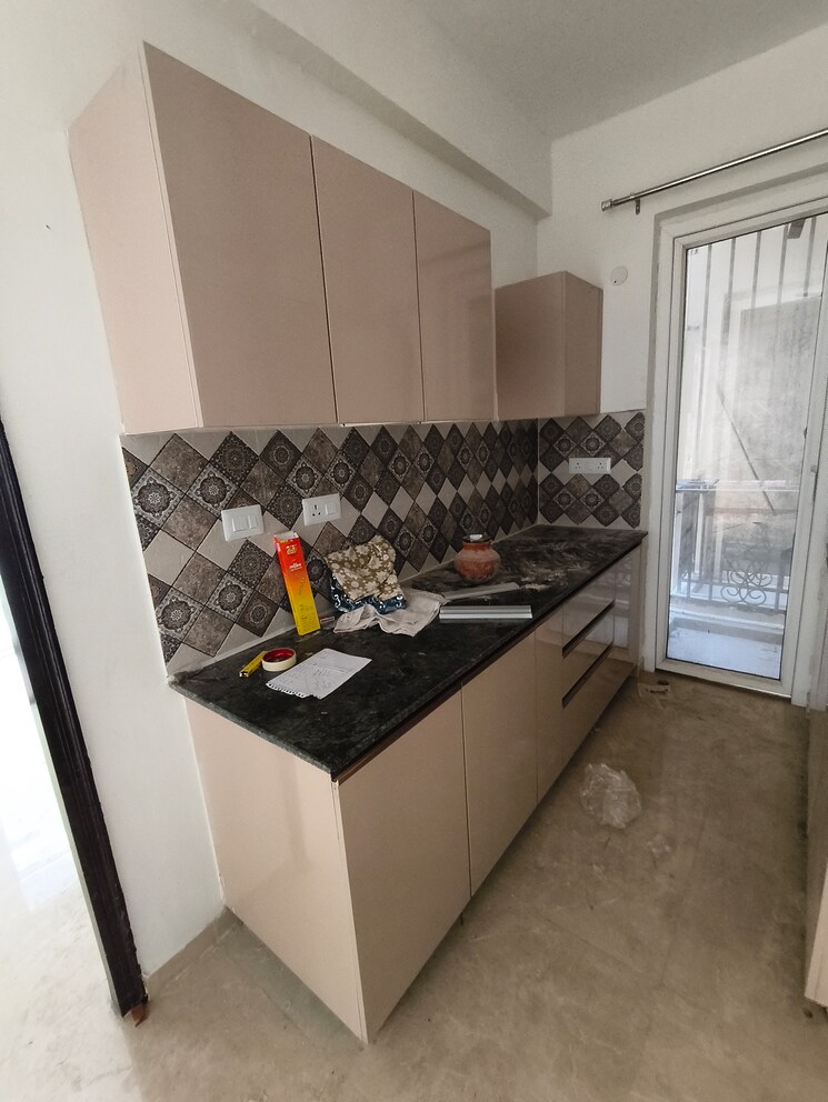 Kitchen, signature-global-park-4-and-5 3 Bedroom 1006 Sq.Ft. Apartment In Sohna Sector 36 Gurgaon 8867732