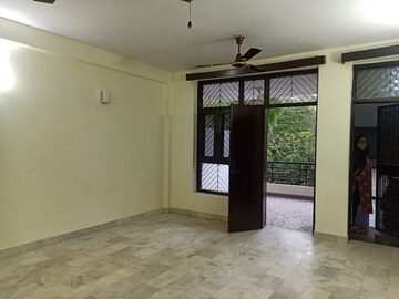 Room in 1 BHK Builder Floor at Chattarpur – for Rent