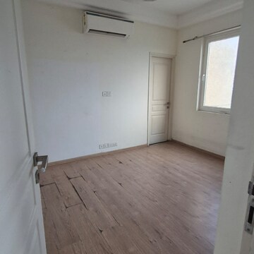 Room in 2 BHK Apartment at AIPL Club Residences, Sector 70a – for Rent