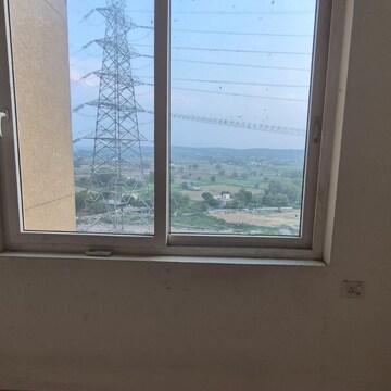 Room in 2 BHK Apartment at AIPL Club Residences, Sector 70a – for Rent