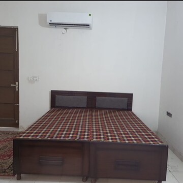  Pg For Rent in Sunny Enclave