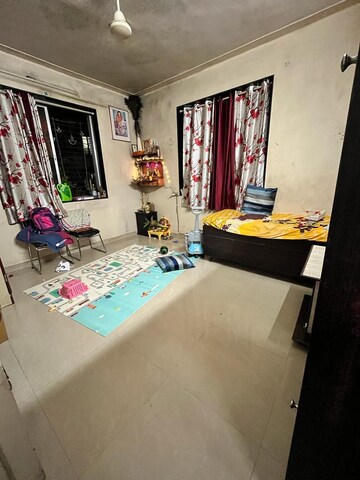 Bedroom in 1 BHK Apartment at Dadar West – for Rent